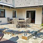 Jacuzzi, Bbq & Ev Plug - 5br Villi With Garden