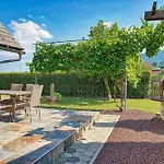 Jacuzzi, Bbq & Ev Plug - 5br Villi With Garden Villa