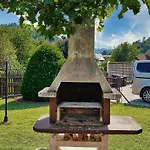 Jacuzzi, Bbq & Ev Plug - 5br Villi With Garden *