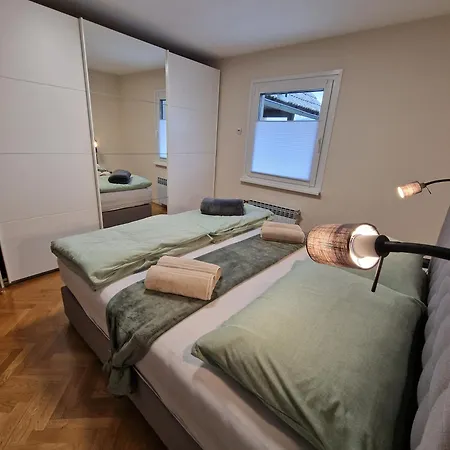 - Jacuzzi, Bbq & Ev Outlet