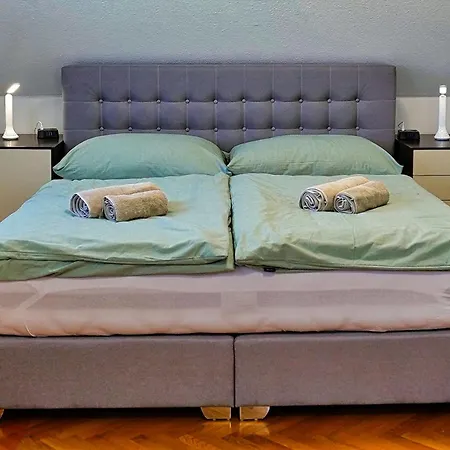 - Jacuzzi, Bbq & Ev Outlet *