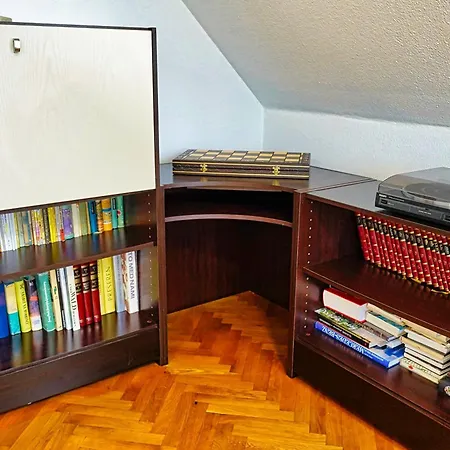 - Jacuzzi, Bbq & Ev Outlet Vila Limbuš