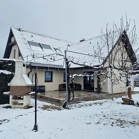 Vila - Jacuzzi, Bbq & Ev Outlet Limbuš