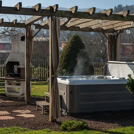 Villa Jacuzzi, Bbq & Ev Plug - 5br Villi With Garden *