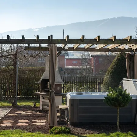 Villa Jacuzzi, Bbq & Ev Plug - 5br Villi With Garden Limbuš