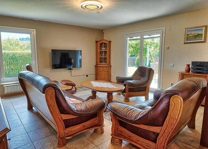 - Jacuzzi, Bbq & Ev Outlet *