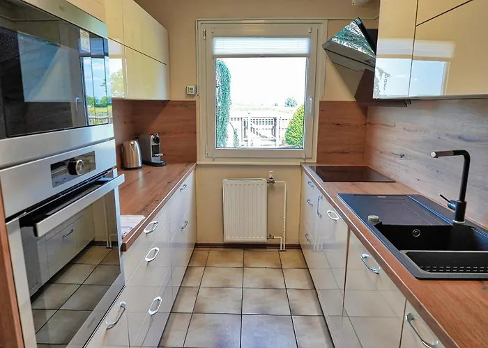 - Jacuzzi, Bbq & Ev Outlet Vila *