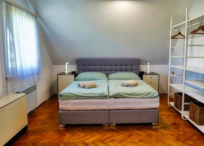 - Jacuzzi, Bbq & Ev Outlet