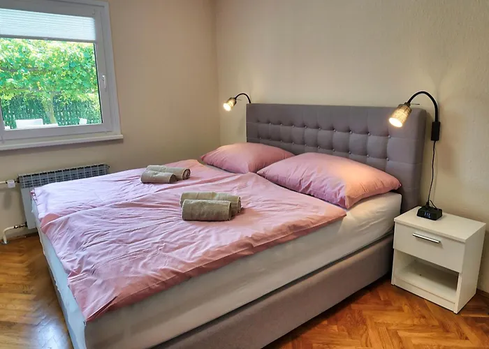 - Jacuzzi, Bbq & Ev Outlet *