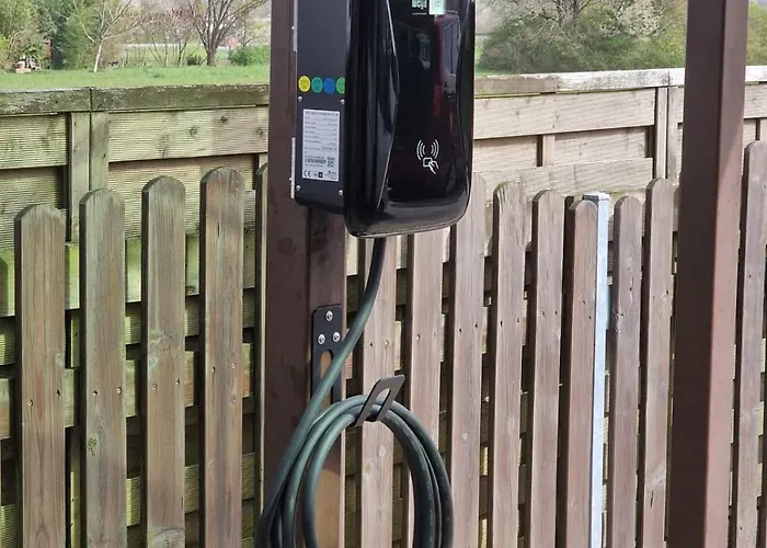 - Jacuzzi, Bbq & Ev Outlet Vila *