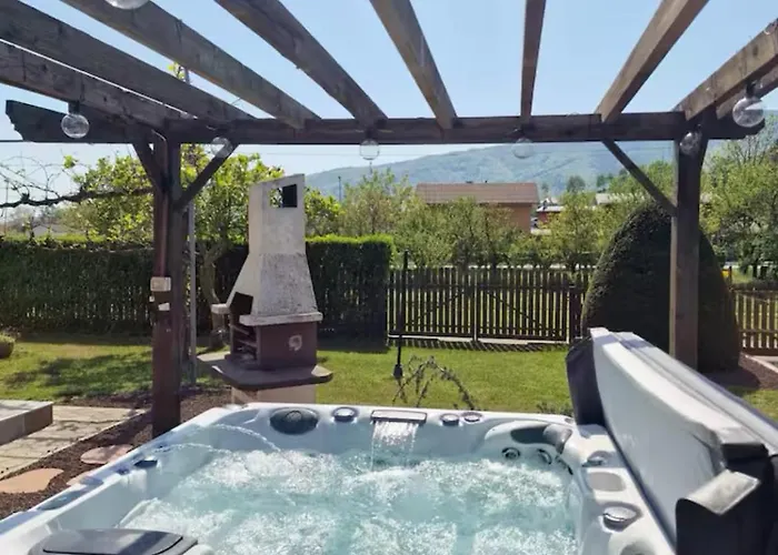 - Jacuzzi, Bbq & Ev Outlet *